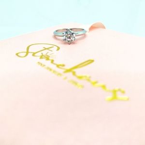 1 Carat VVS Solitaire Moissanite Engagement Ring